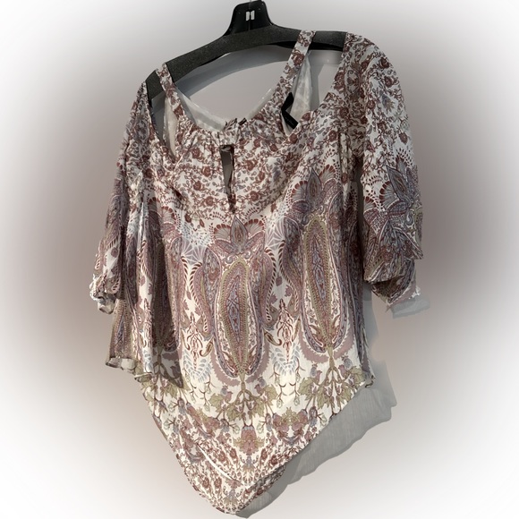 Blush &Blue BCBG Jax cold shoulder halter blouse - Picture 2 of 8